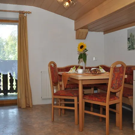Daire Haus Freispitzblick Bach (Tyrol)