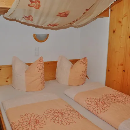 Apartment Haus Freispitzblick Bach (Tyrol)
